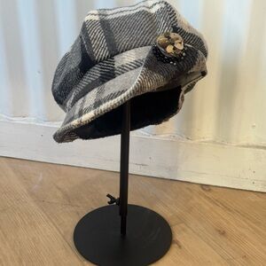 Nine West Black and White Cap